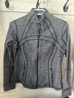 Lululemon size 10 sweater - Gray
